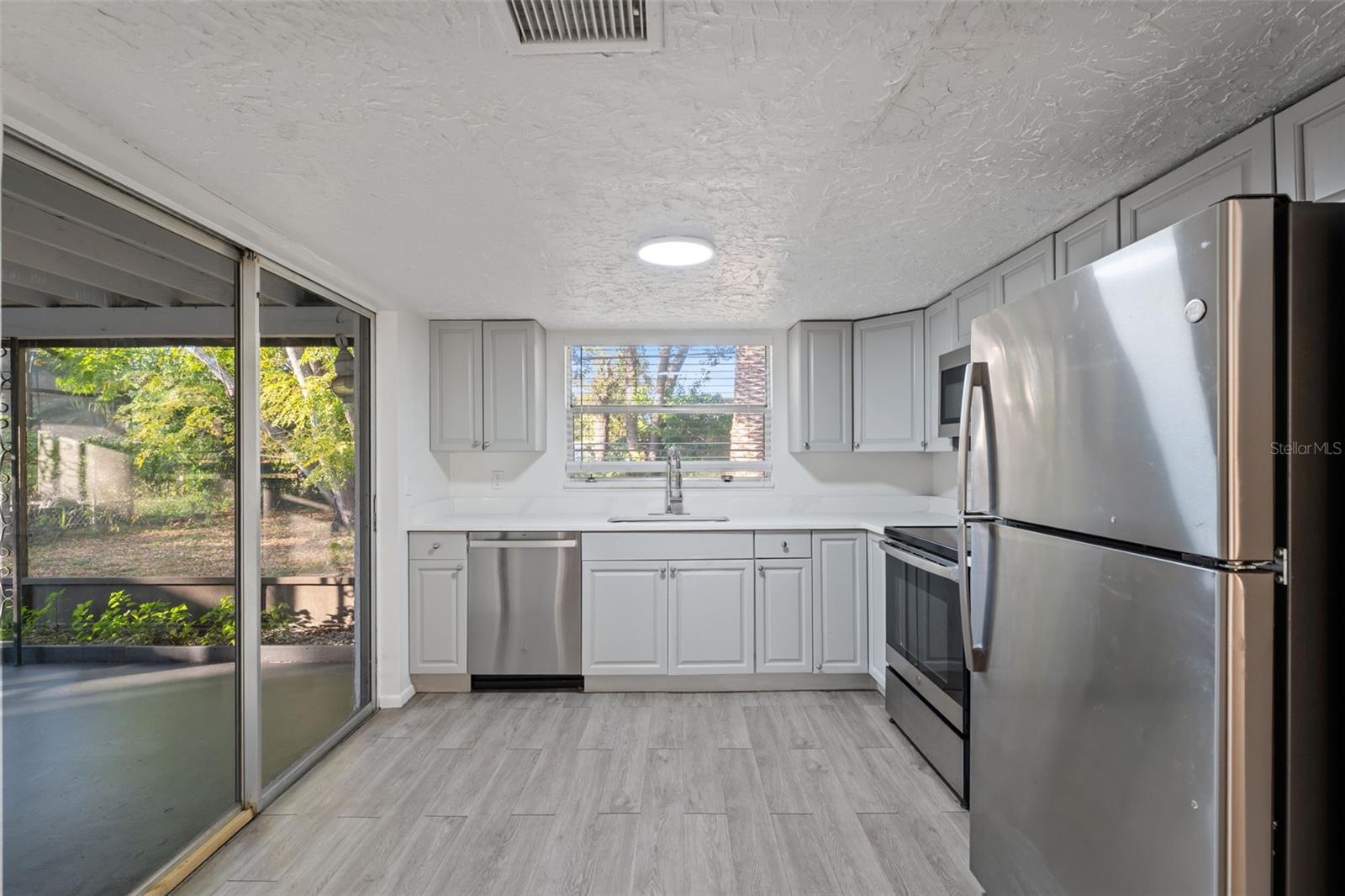 BROWN ACRES - Residential