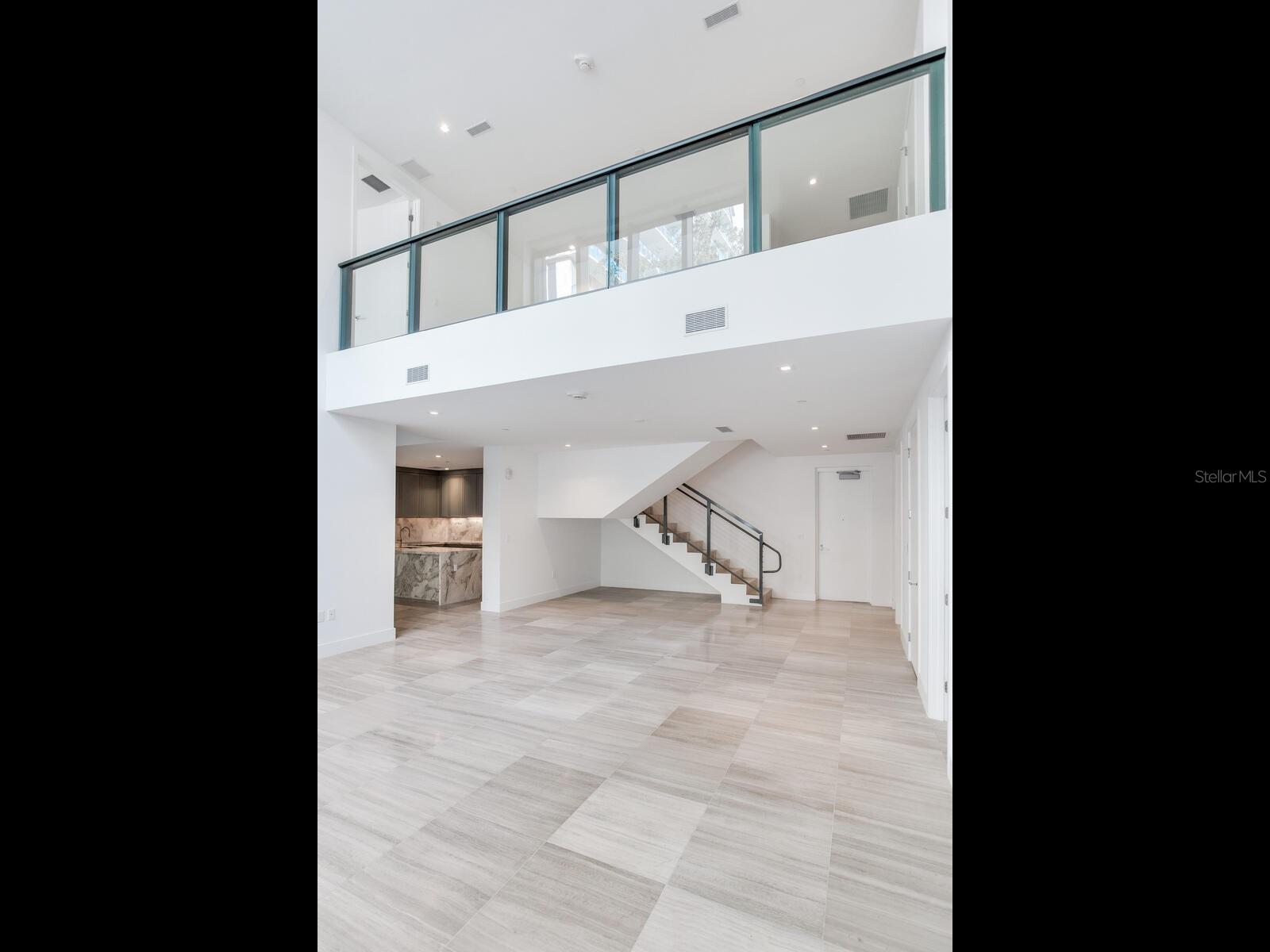 3105 BAY OAK CONDOMINIUM LOT TH04 - Residential