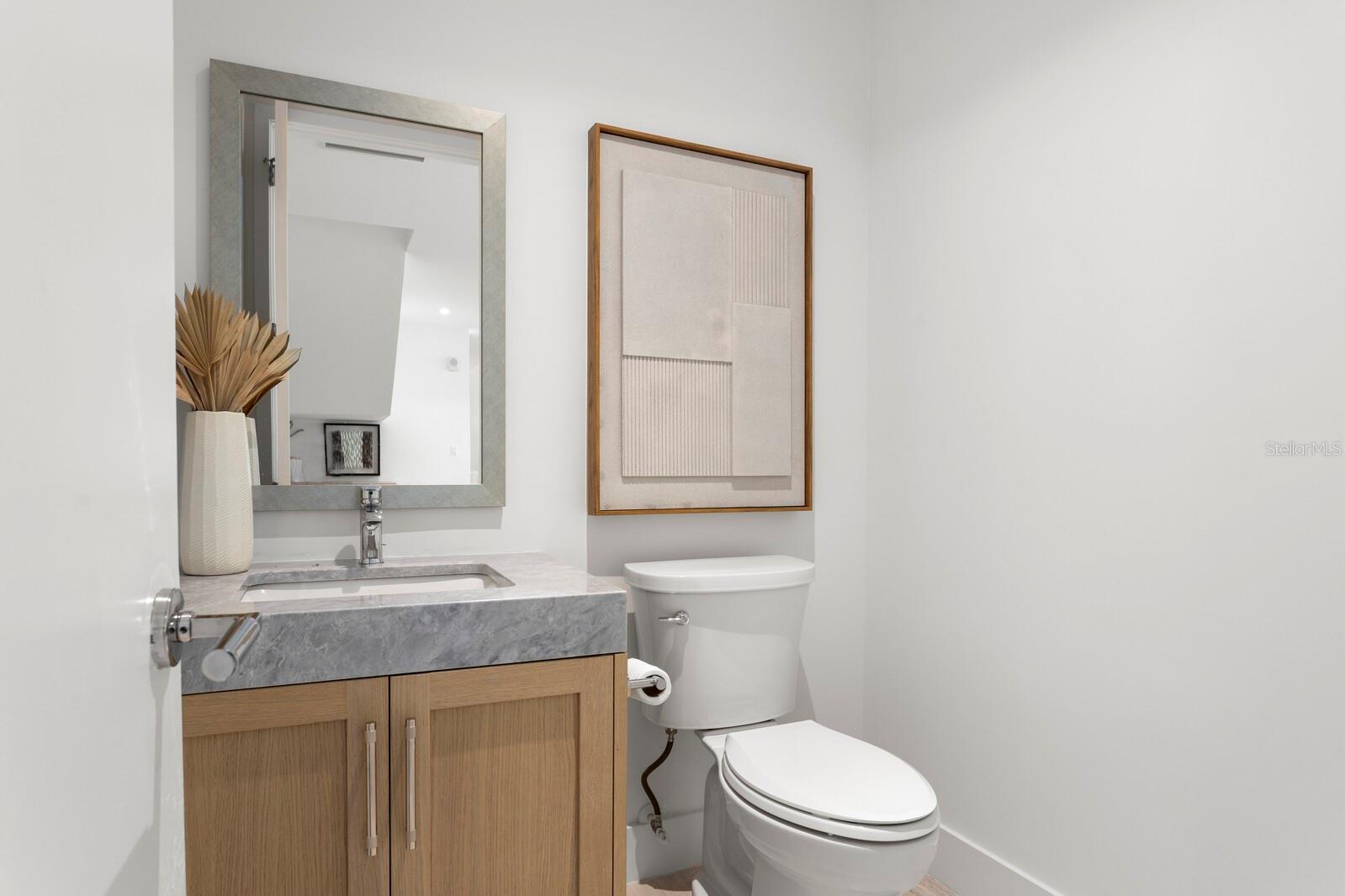 3105 BAY OAK CONDOMINIUM LOT TH04 - Residential