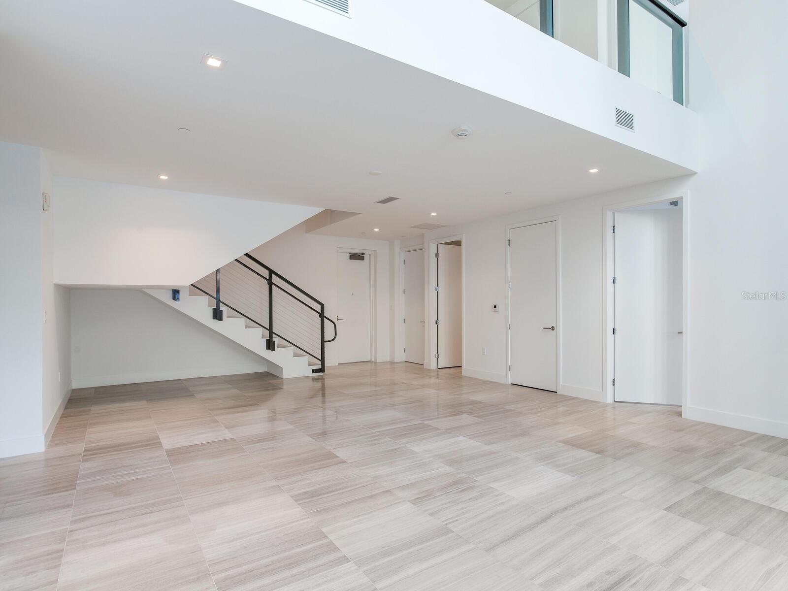 3105 BAY OAK CONDOMINIUM LOT TH04 - Residential