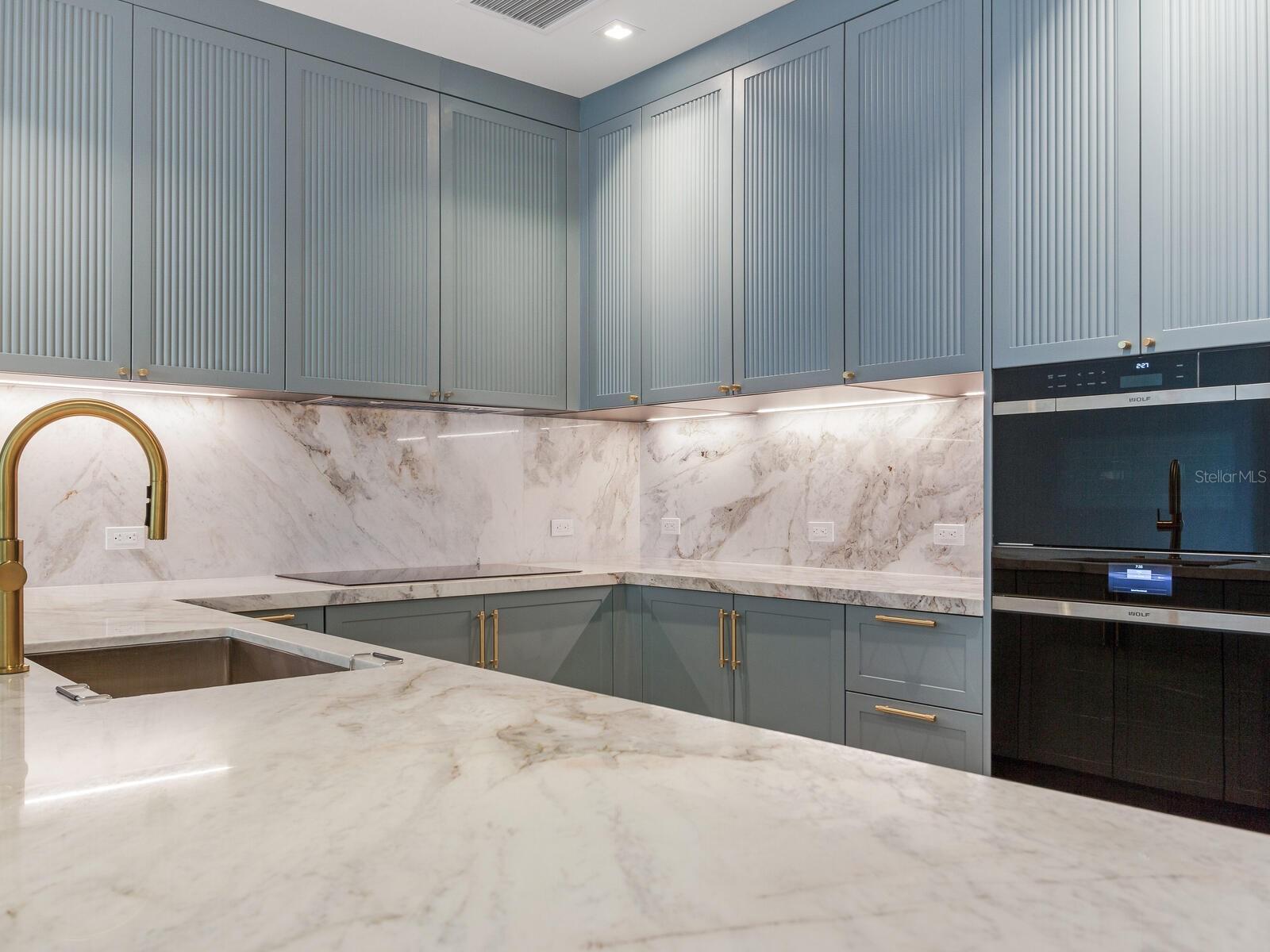 3105 BAY OAK CONDOMINIUM LOT TH04 - Residential