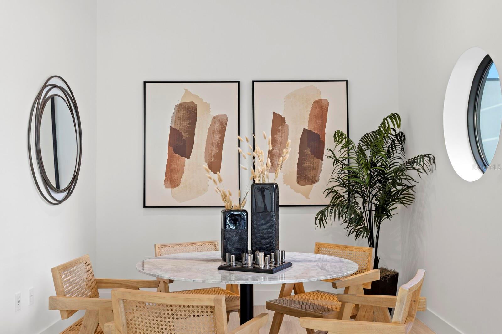 3105 BAY OAK CONDOMINIUM LOT TH04 - Residential