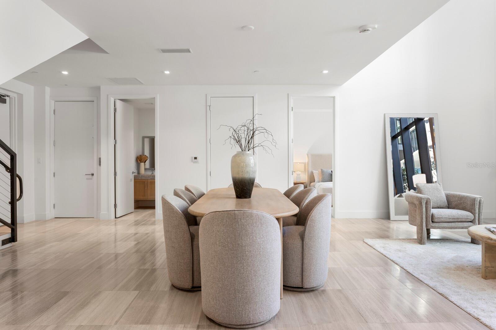 3105 BAY OAK CONDOMINIUM LOT TH04 - Residential