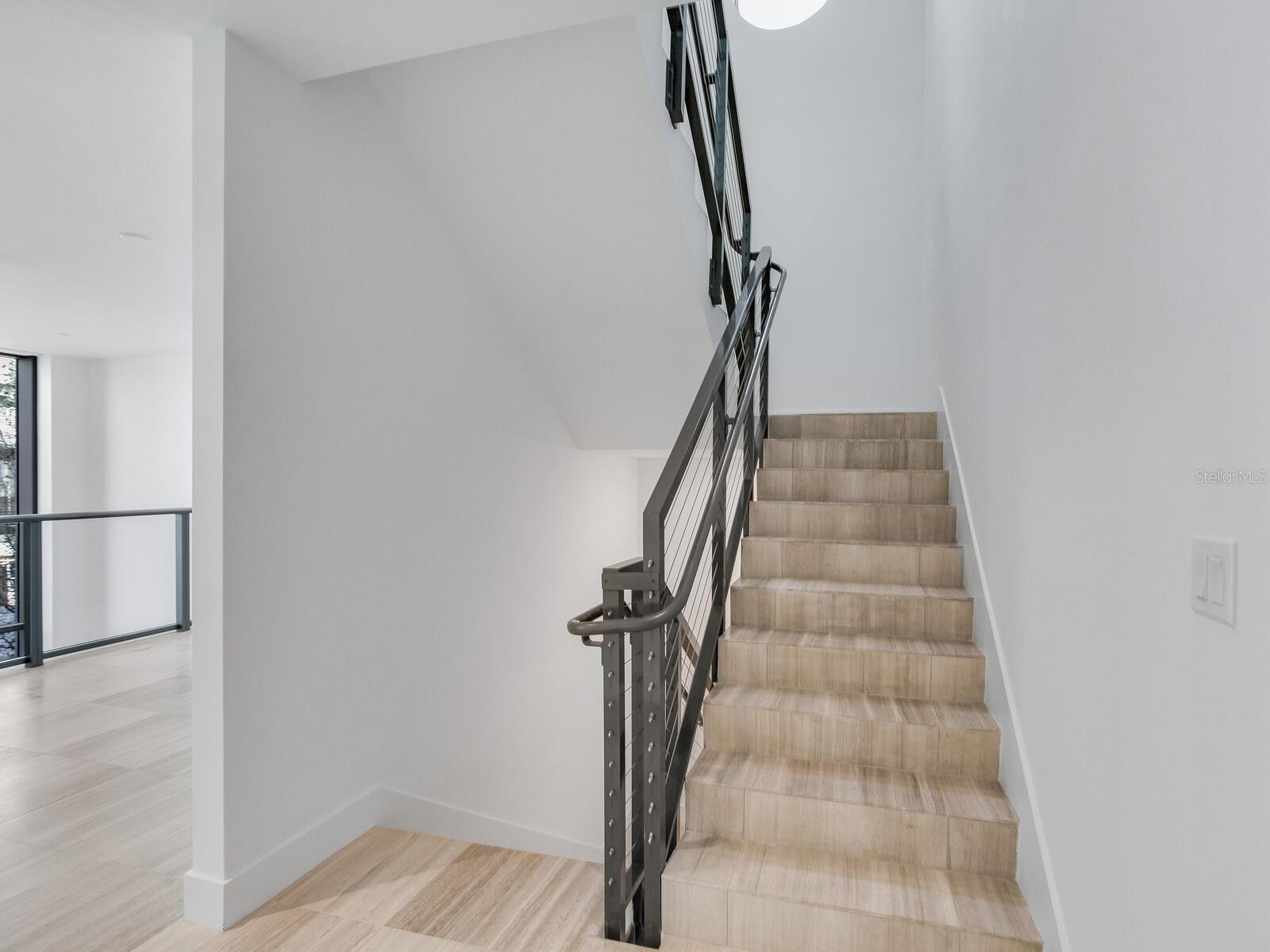 3105 BAY OAK CONDOMINIUM LOT TH04 - Residential