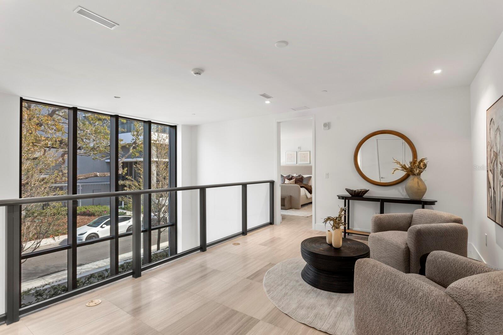 3105 BAY OAK CONDOMINIUM LOT TH04 - Residential