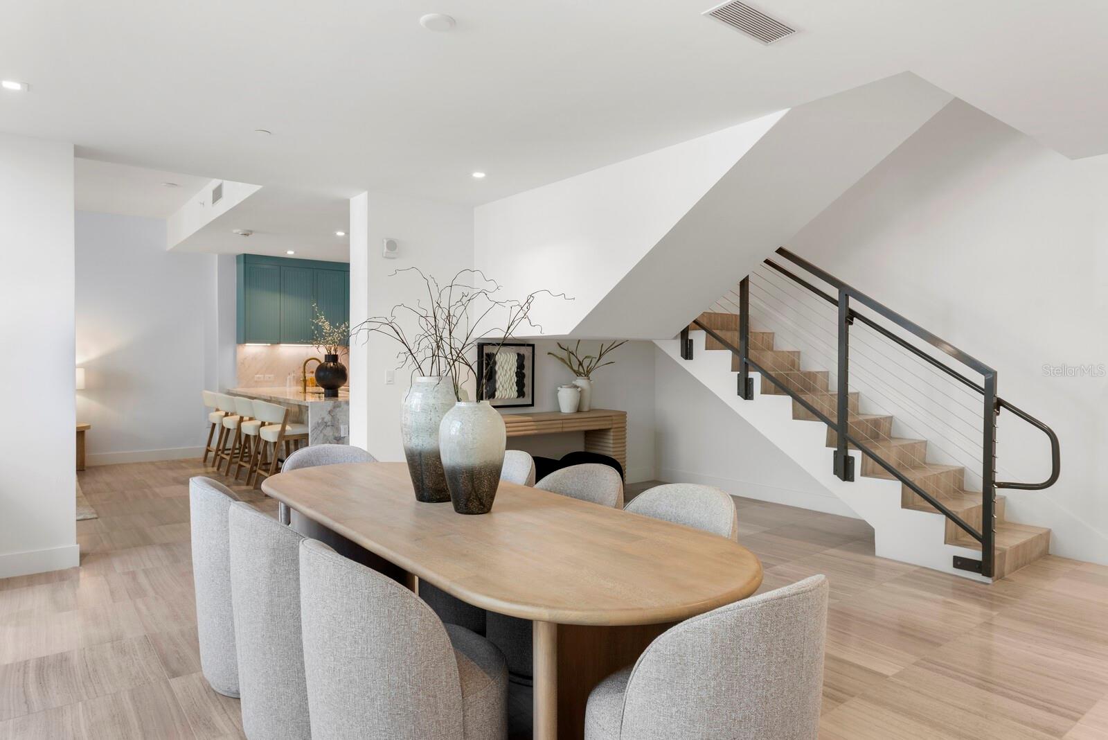 3105 BAY OAK CONDOMINIUM LOT TH04 - Residential