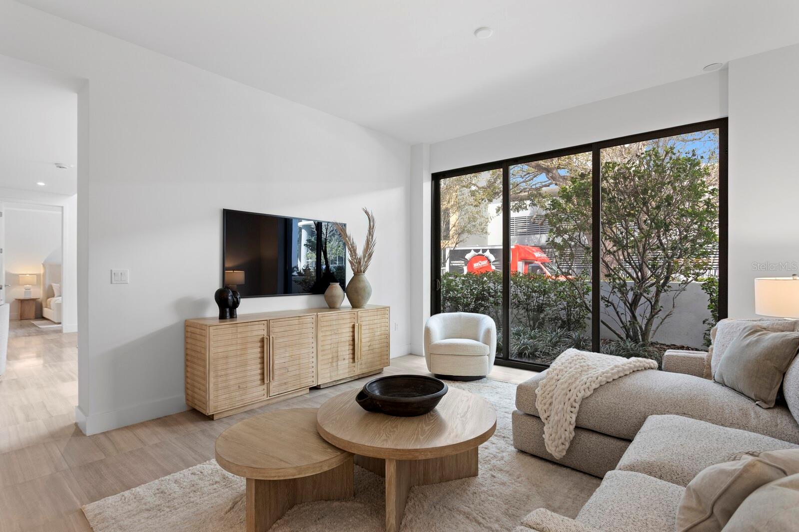 3105 BAY OAK CONDOMINIUM LOT TH04 - Residential