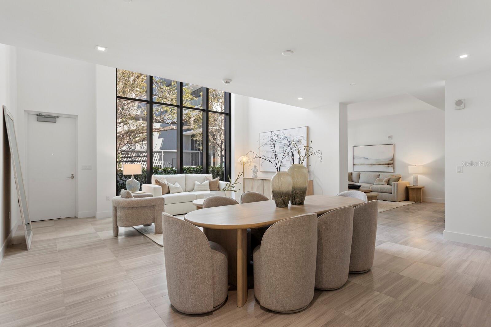 3105 BAY OAK CONDOMINIUM LOT TH04 - Residential