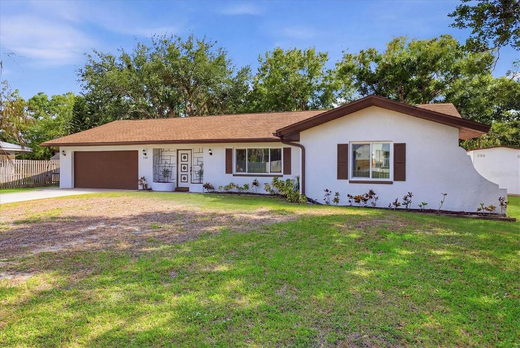 Photo of 5361 San Juan Drive, Sarasota, FL 34235 (MLS # N6143756)