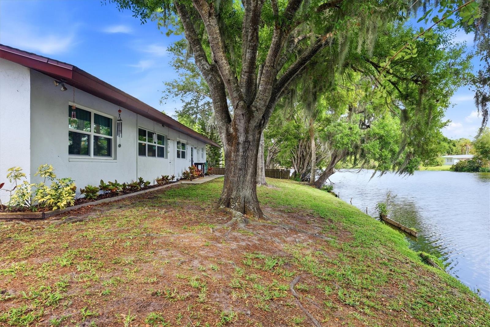 DE SOTO LAKES - Residential