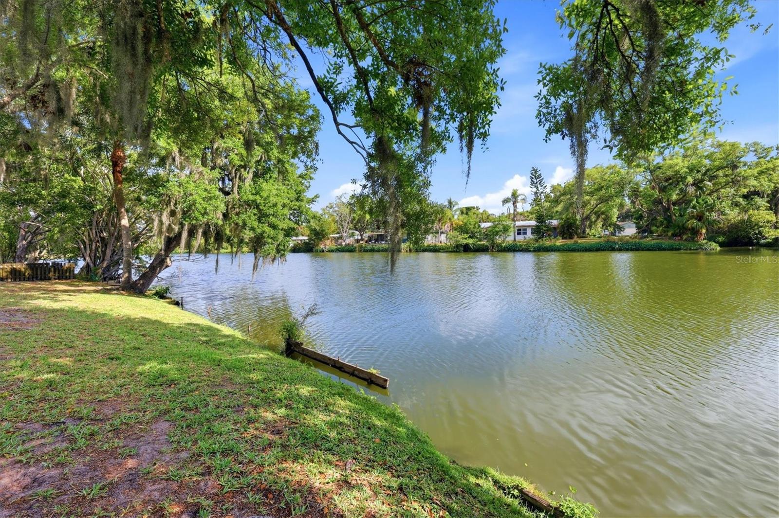 DE SOTO LAKES - Residential