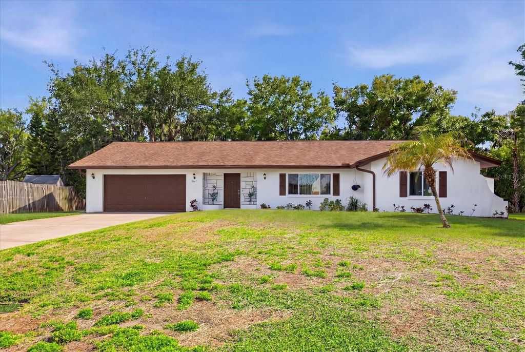 Photo of 5361 San Juan Drive, Sarasota, FL 34235 (MLS # N6143756)