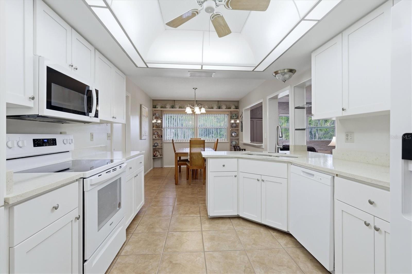 DE SOTO LAKES - Residential