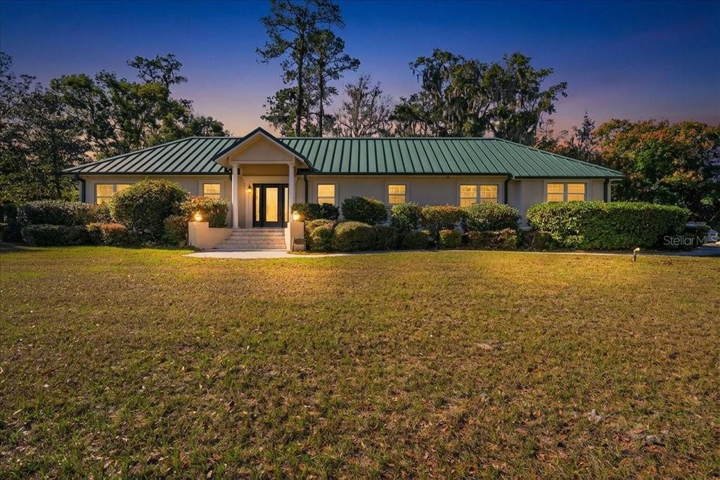 Photo of 1068 S Marion Avenue, Lake City, FL 32025 (MLS # G5105212)