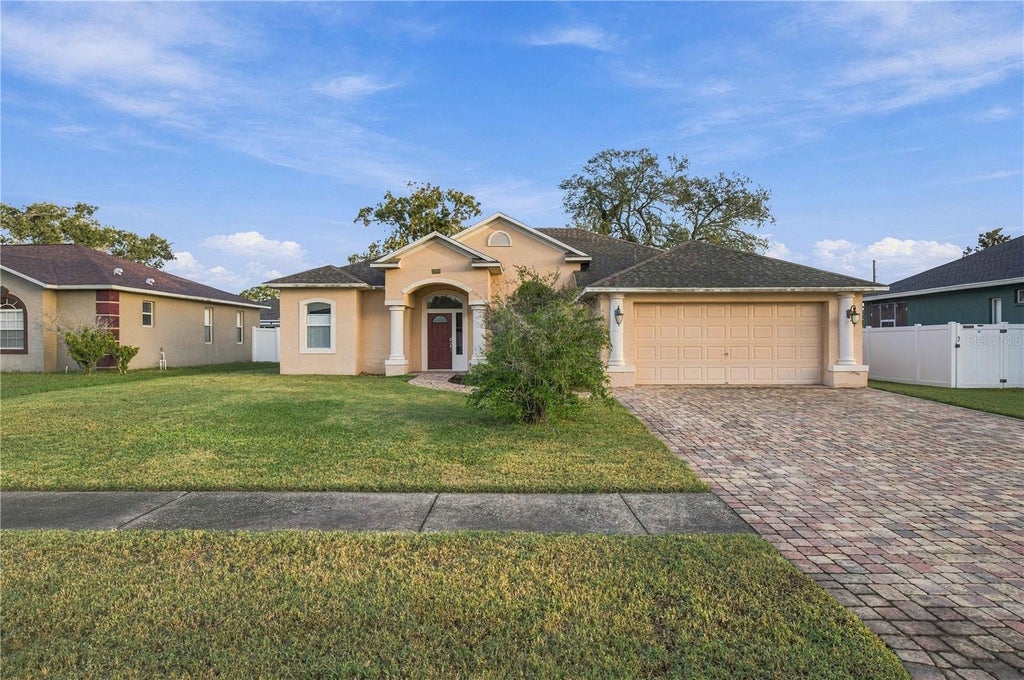 Photo of 15493 Saratoga Drive, Brooksville, FL 34604 (MLS # OM734690)