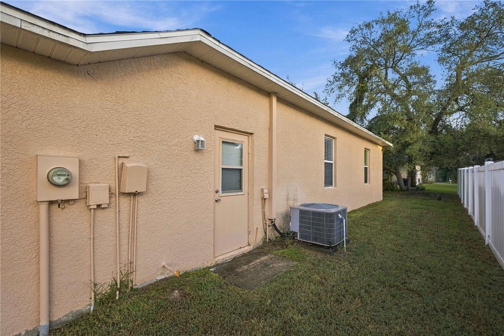 Photo of 15493 Saratoga Drive, Brooksville, FL 34604 (MLS # OM734690)