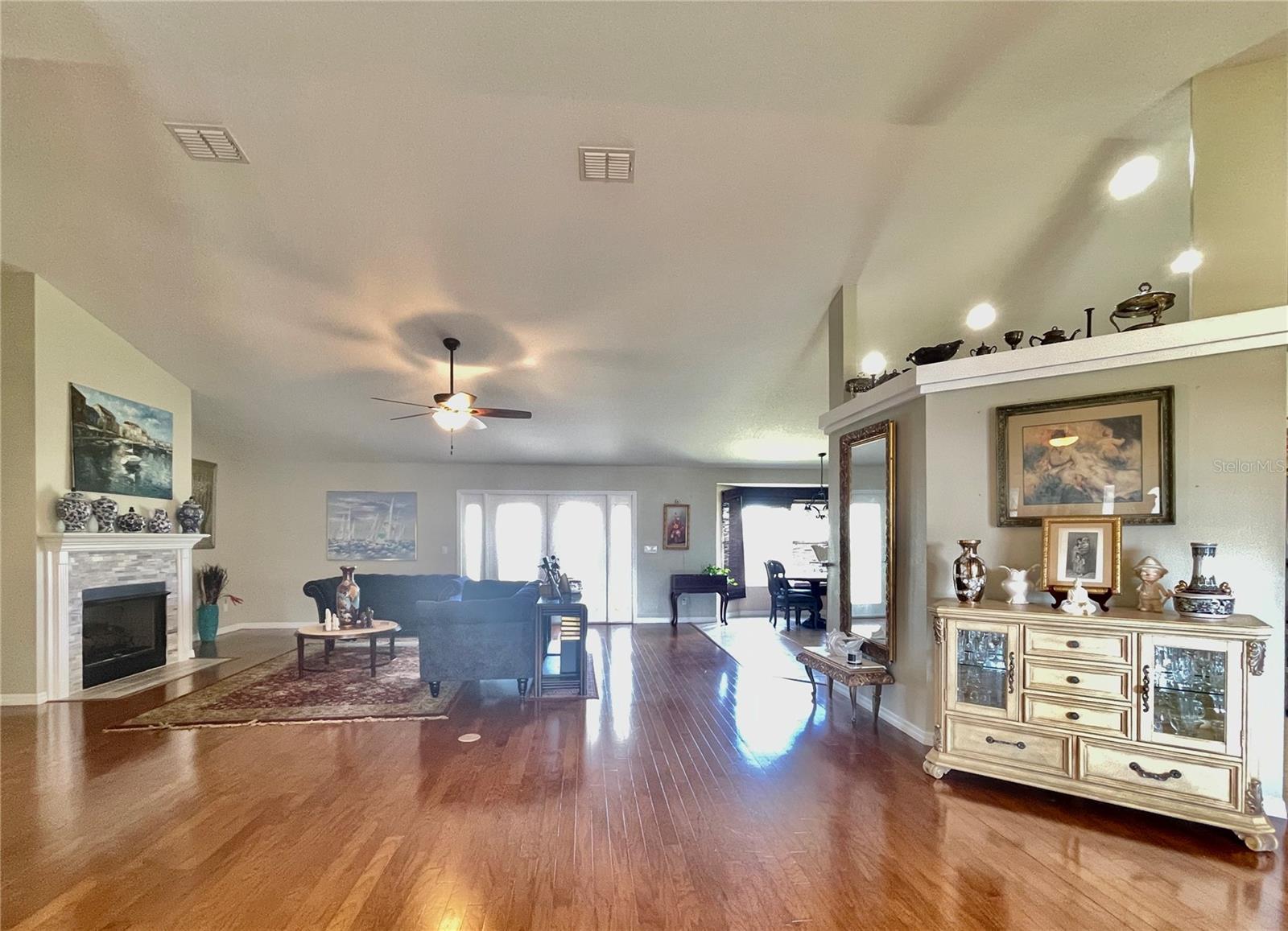 5525 SW 89TH PLACE
