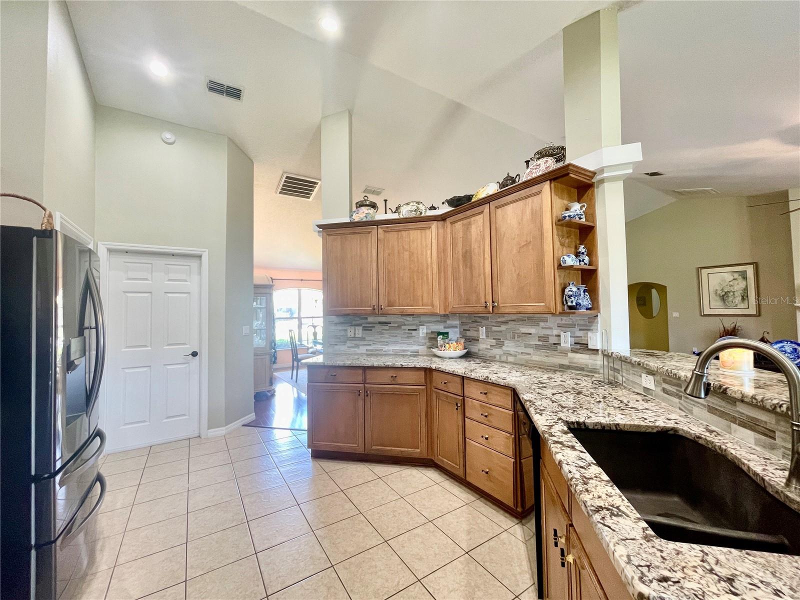 5525 SW 89TH PLACE