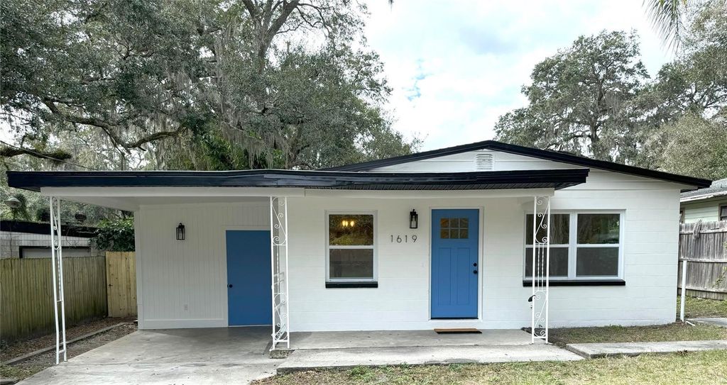 Photo of 1619 E Marks Drive, Tampa, FL 33604 (MLS # TB8442987)