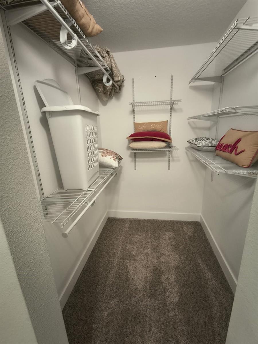 HAWKS HANDING/PELICAN BAY PH 1 - Residential Lease