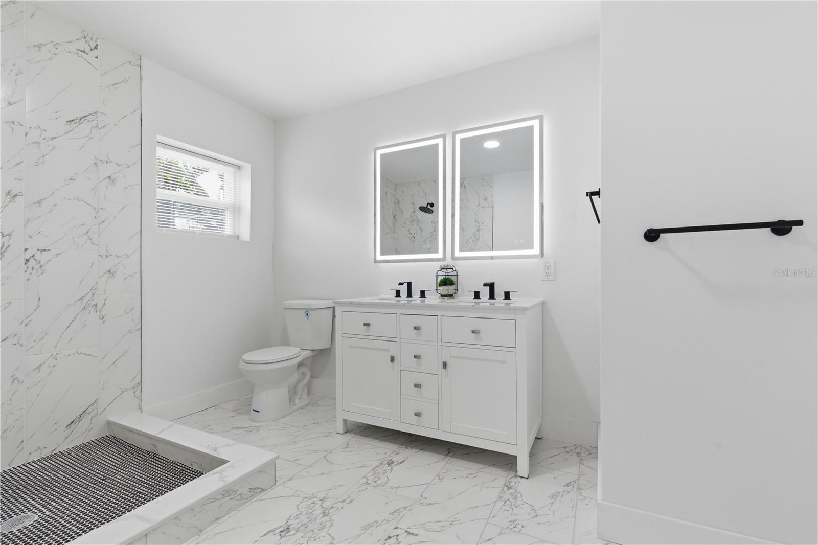 RIDGE CREST SUB - Residential