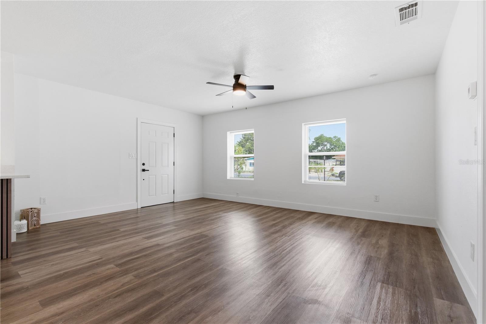 RIDGE CREST SUB - Residential