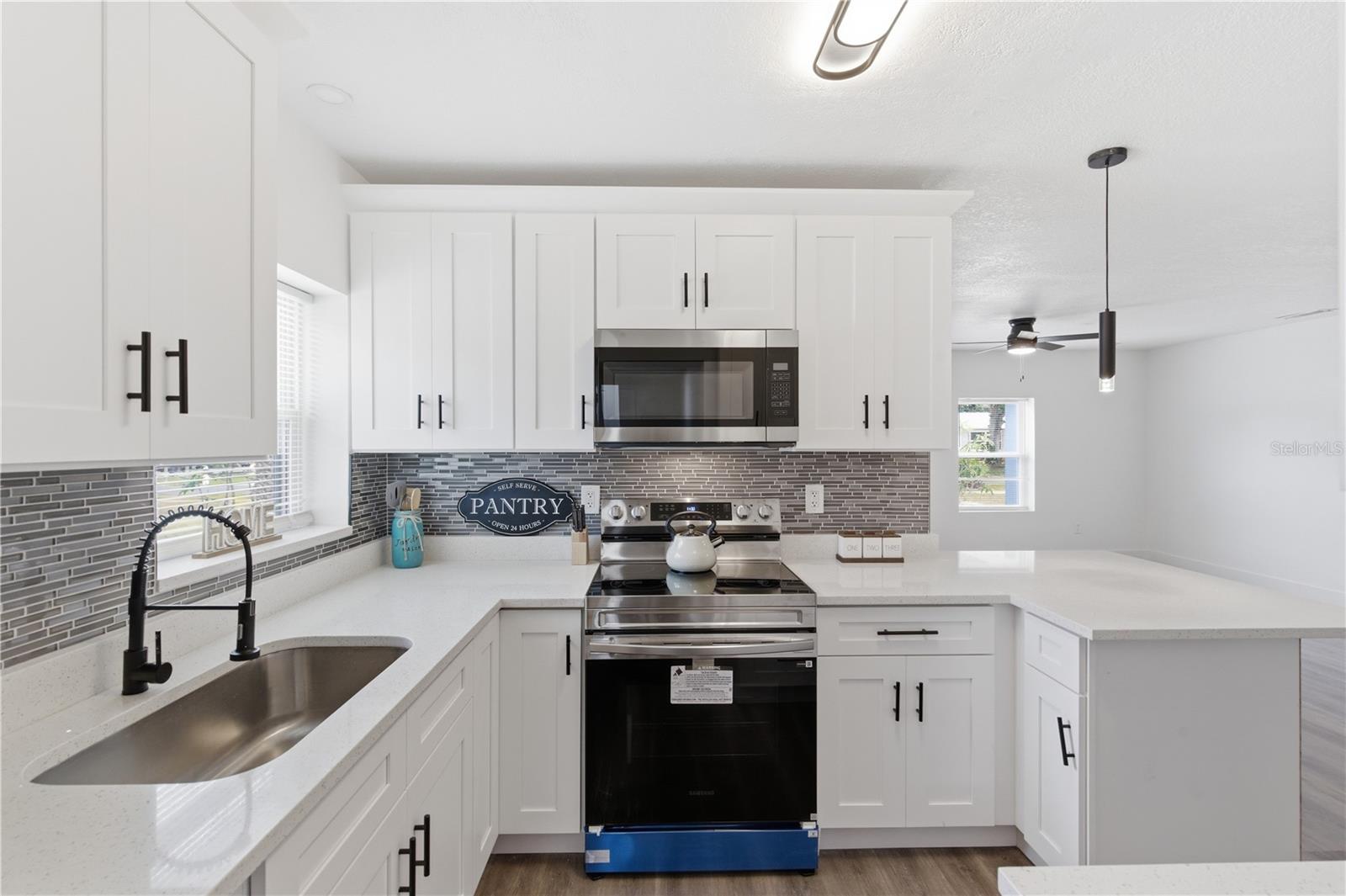 RIDGE CREST SUB - Residential