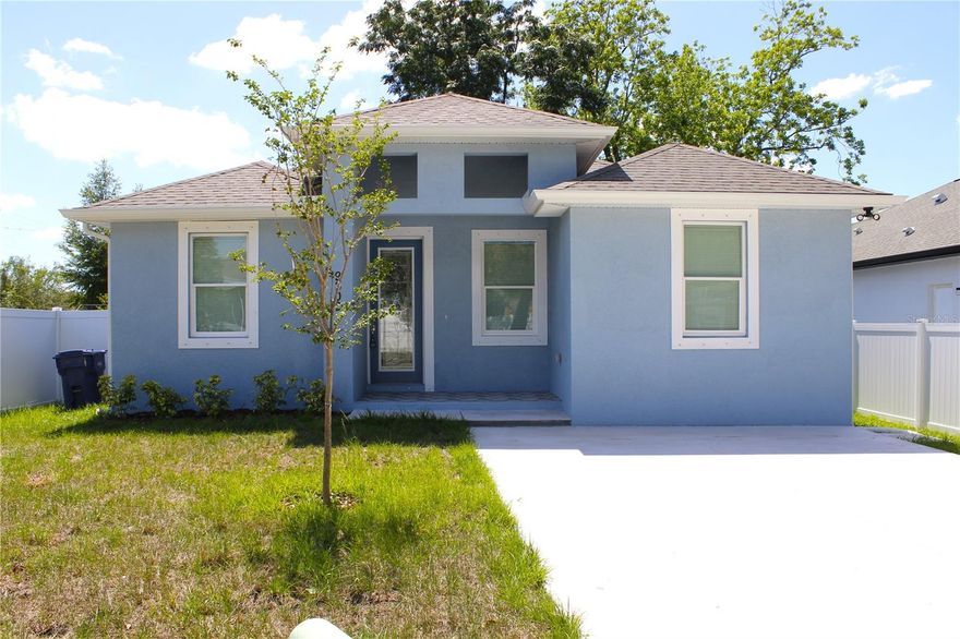 Welcome to this stunning new construction home located in the heart of Tampa! This modern residence offers 4 spacious bedrooms and 3 beautifully designed bathrooms, including a private 1-bedroom, 1-bath mother-in-law suite perfect for extended family, guests, or additional income potential. The suite features its own independent entrance while also offering direct access to the main home through the laundry room for added convenience and flexibility.
Designed with comfort and style in mind, this home features a bright open-concept layout with soaring high ceilings and an abundance of natural light throughout. The contemporary kitchen is equipped with stainless steel appliances, including 2 refrigerators, 2 microwaves, a dishwasher, and a stove, making it ideal for entertaining and multi-generational living.
Elegant tile flooring flows throughout the entire home, providing a sleek and low-maintenance finish. Step outside to enjoy the fully fenced backyard, offering privacy and plenty of space for gatherings, pets, or outdoor relaxation.
Conveniently located near major highways, shopping, dining, and everything Tampa has to offer, this move-in-ready home combines modern living with exceptional functionality. Don’t miss the opportunity to own this beautifully crafted property!