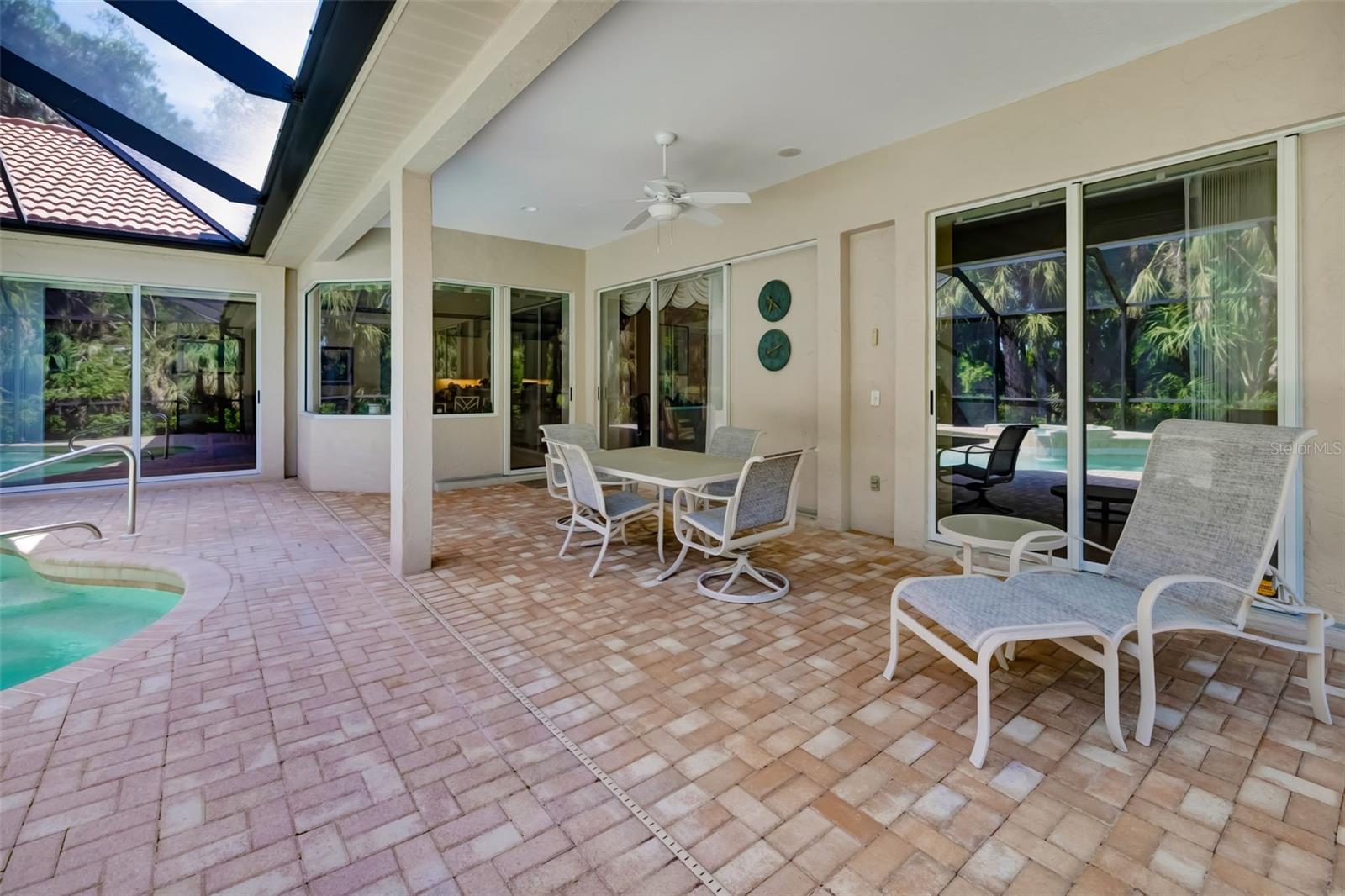 LAUREL OAK ESTATES SEC 10 - Residential