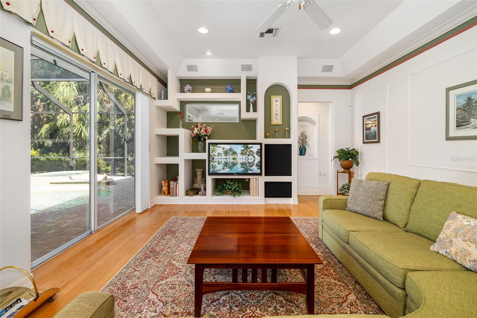 LAUREL OAK ESTATES SEC 10 - Residential