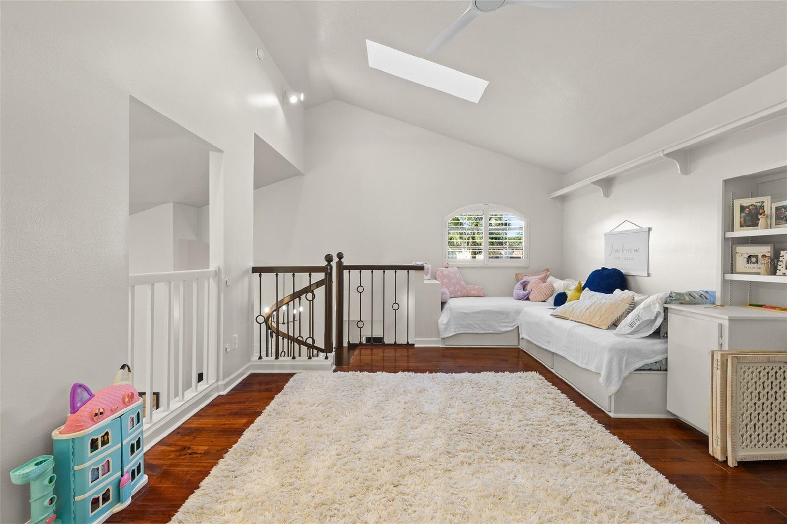 VILLA D ESTE AT SWEETWATER COUNTRY - Residential