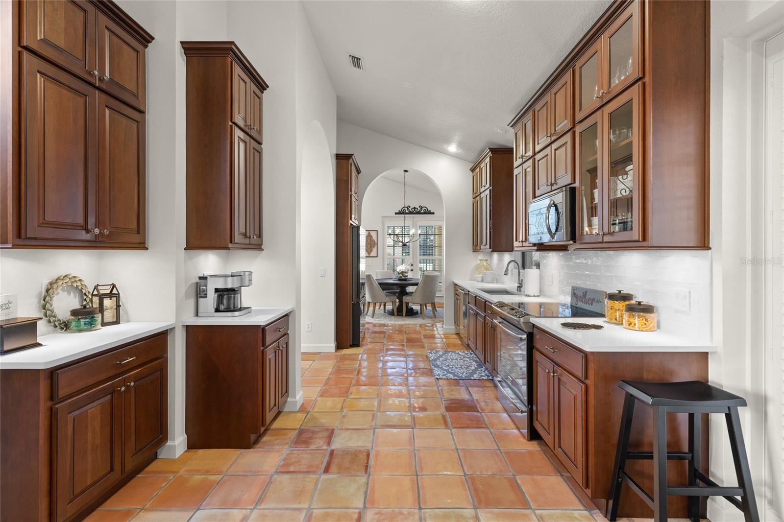 VILLA D ESTE AT SWEETWATER COUNTRY - Residential