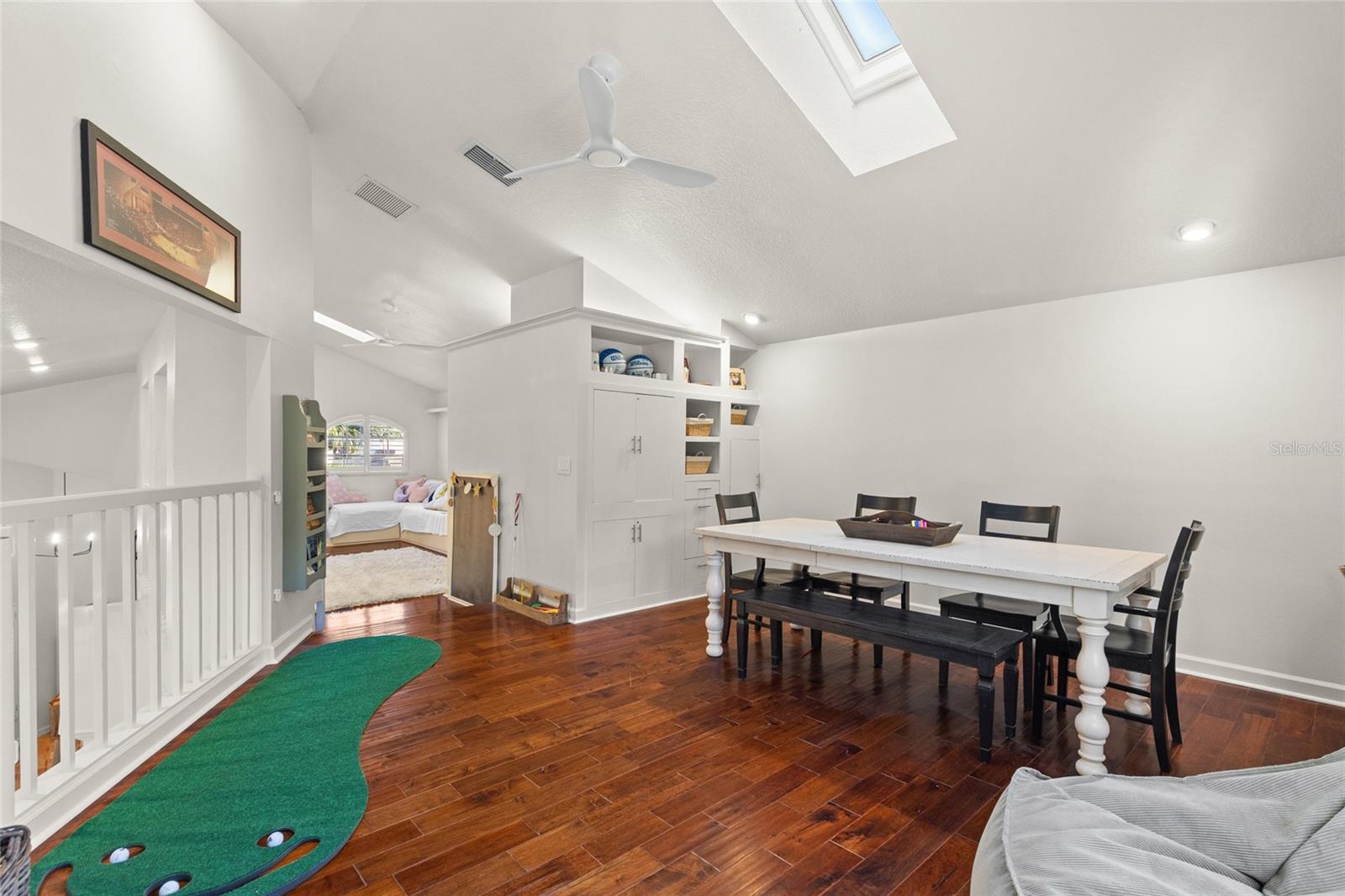 VILLA D ESTE AT SWEETWATER COUNTRY - Residential