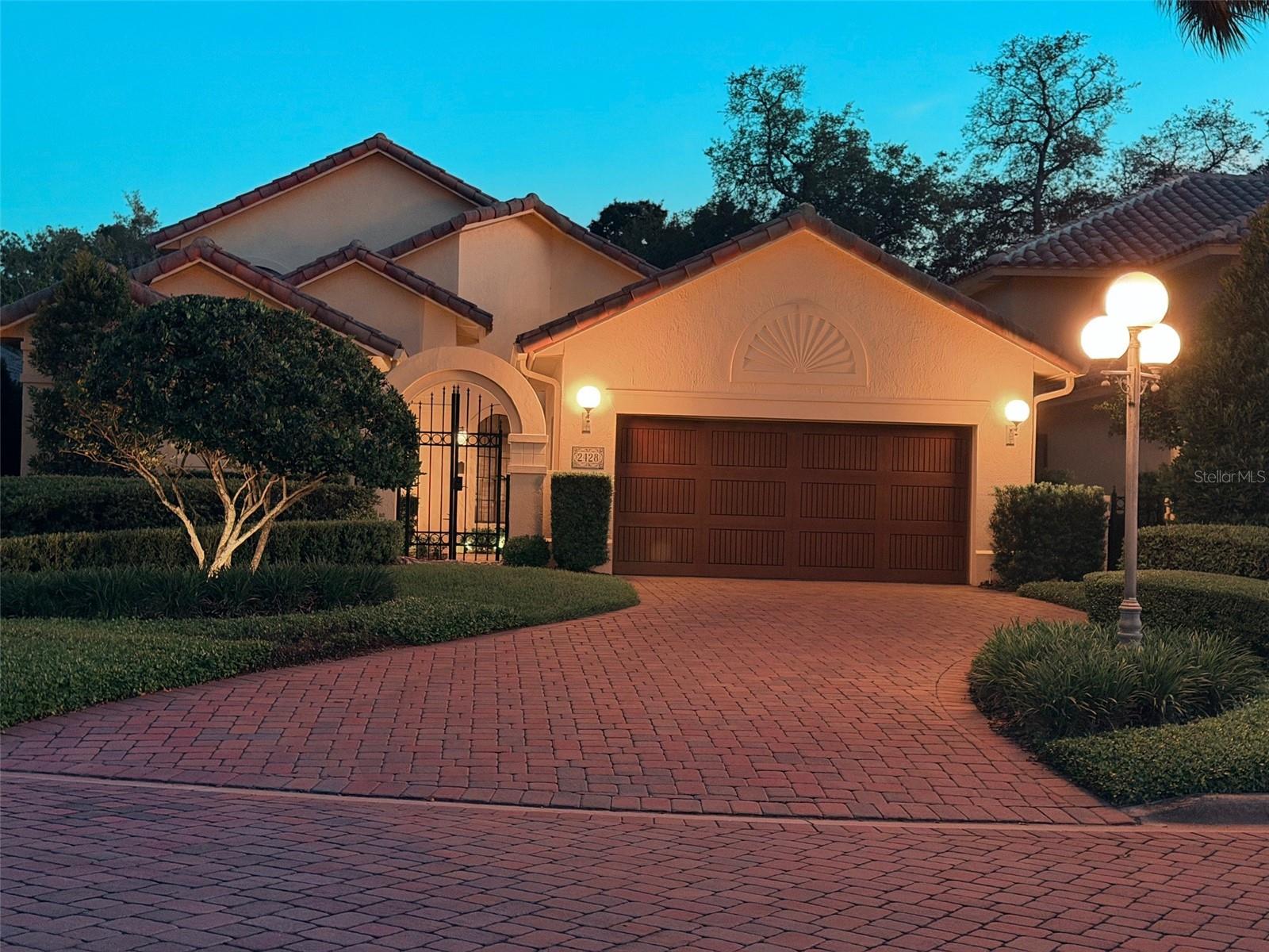 VILLA D ESTE AT SWEETWATER COUNTRY - Residential