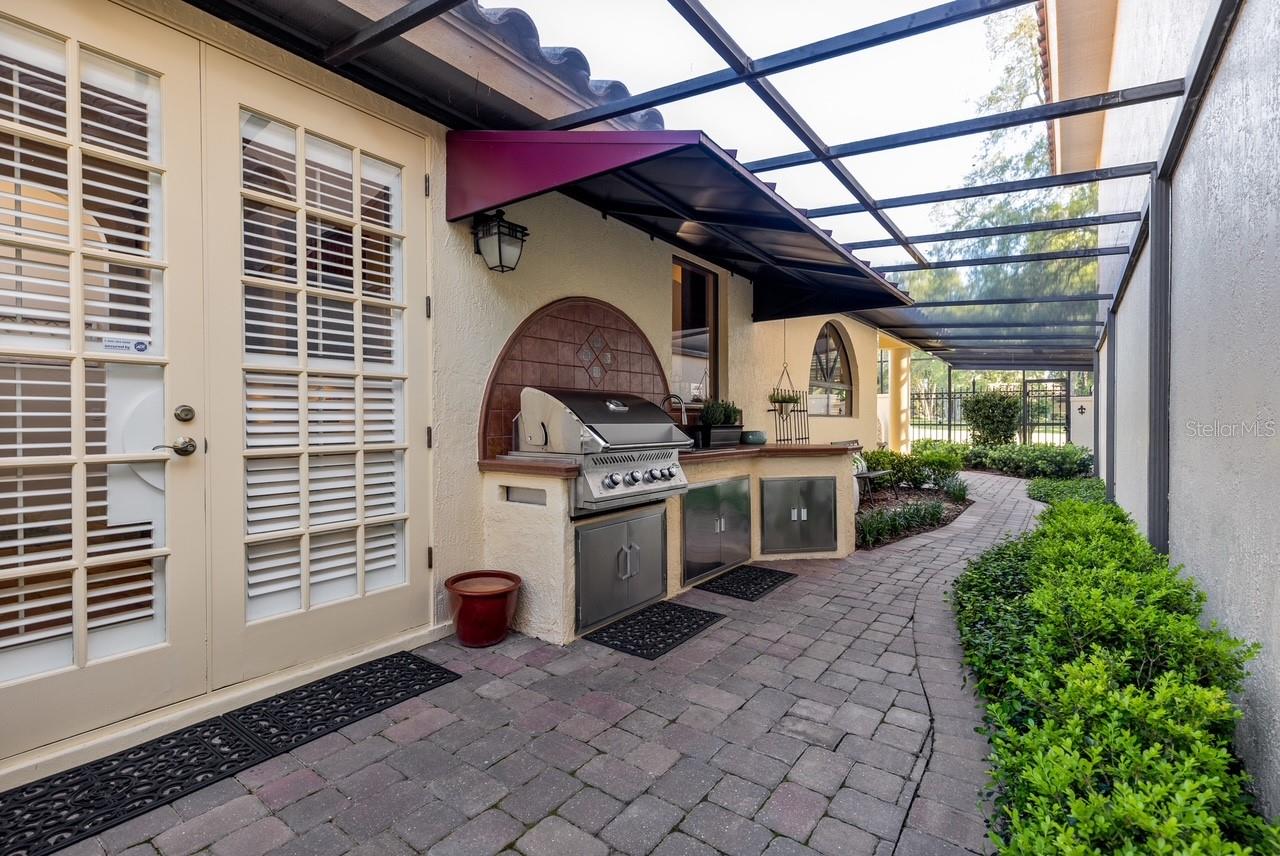 VILLA D ESTE AT SWEETWATER COUNTRY - Residential