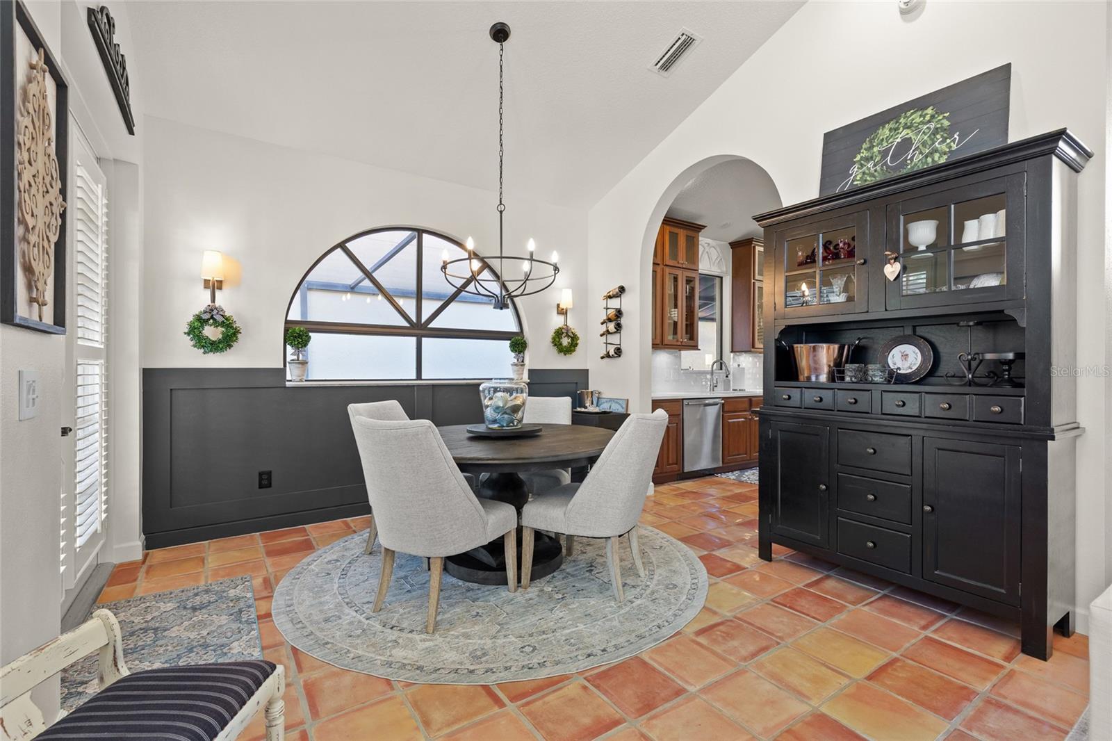 VILLA D ESTE AT SWEETWATER COUNTRY - Residential