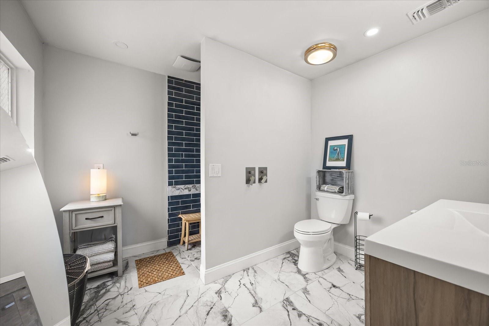 LAKE JESSAMINE ESTS - Residential