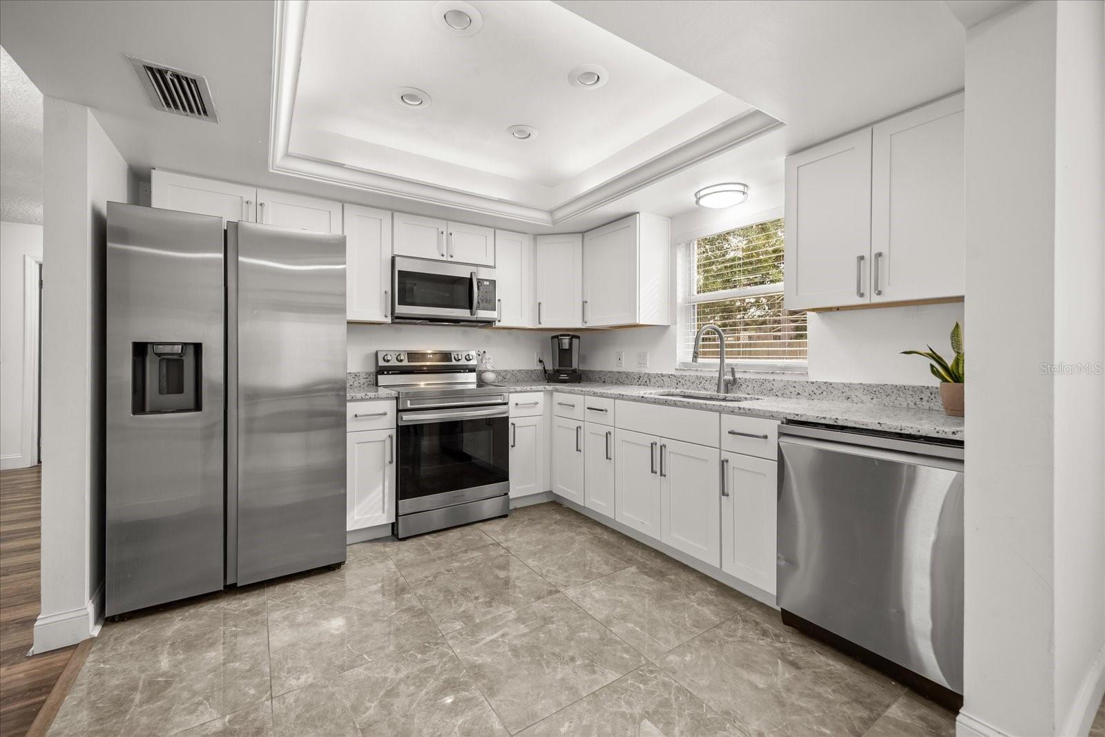 LAKE JESSAMINE ESTS - Residential