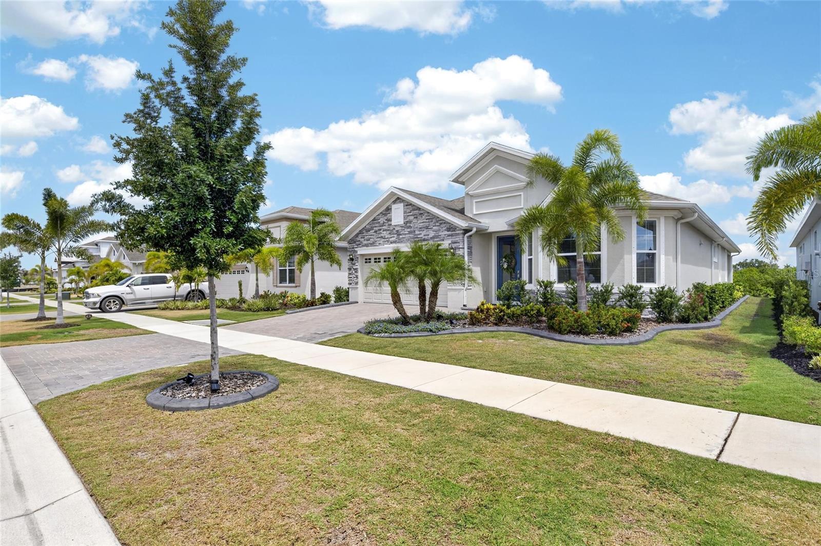 MARISOL POINTE - Residential