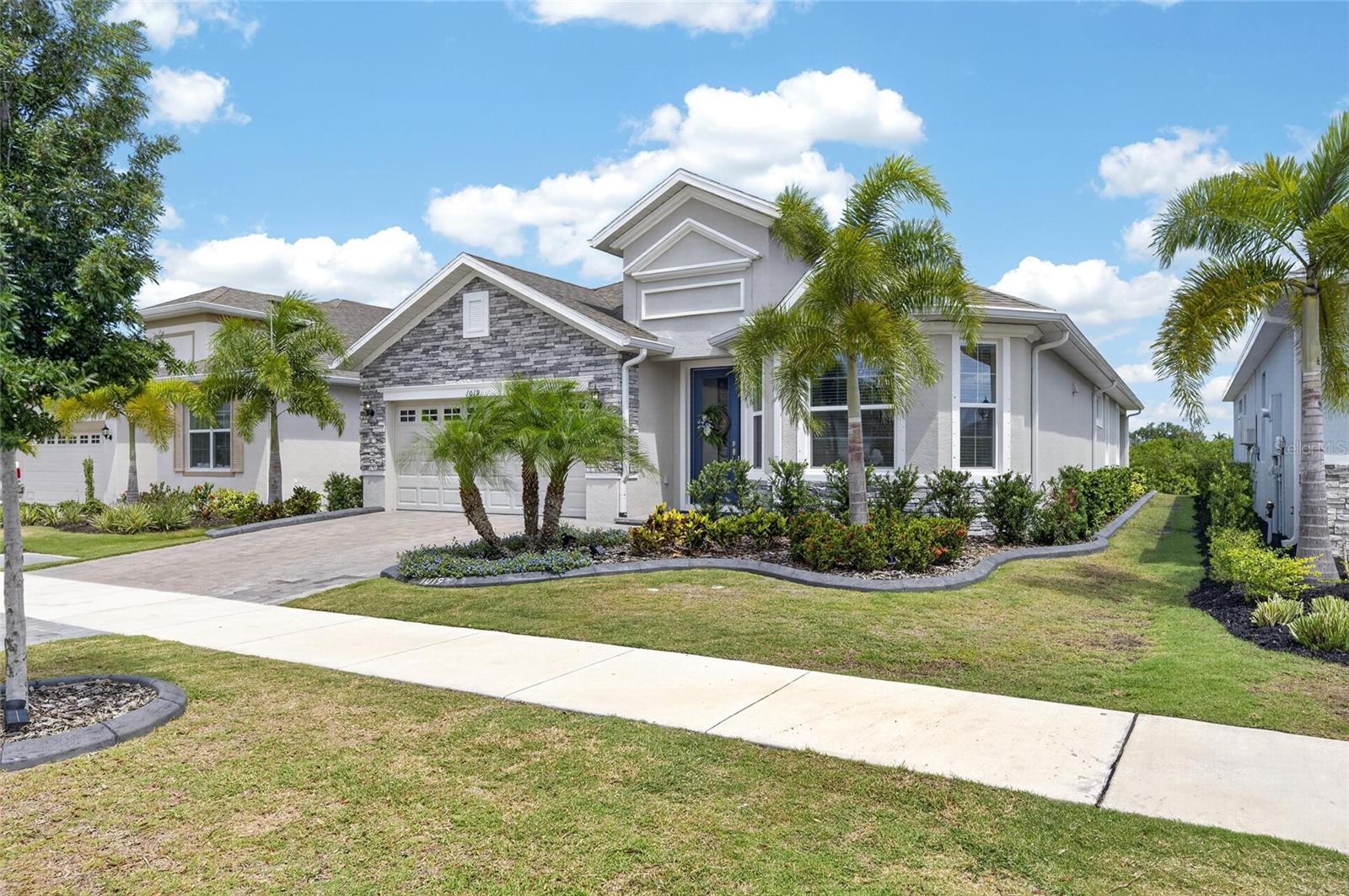 MARISOL POINTE - Residential