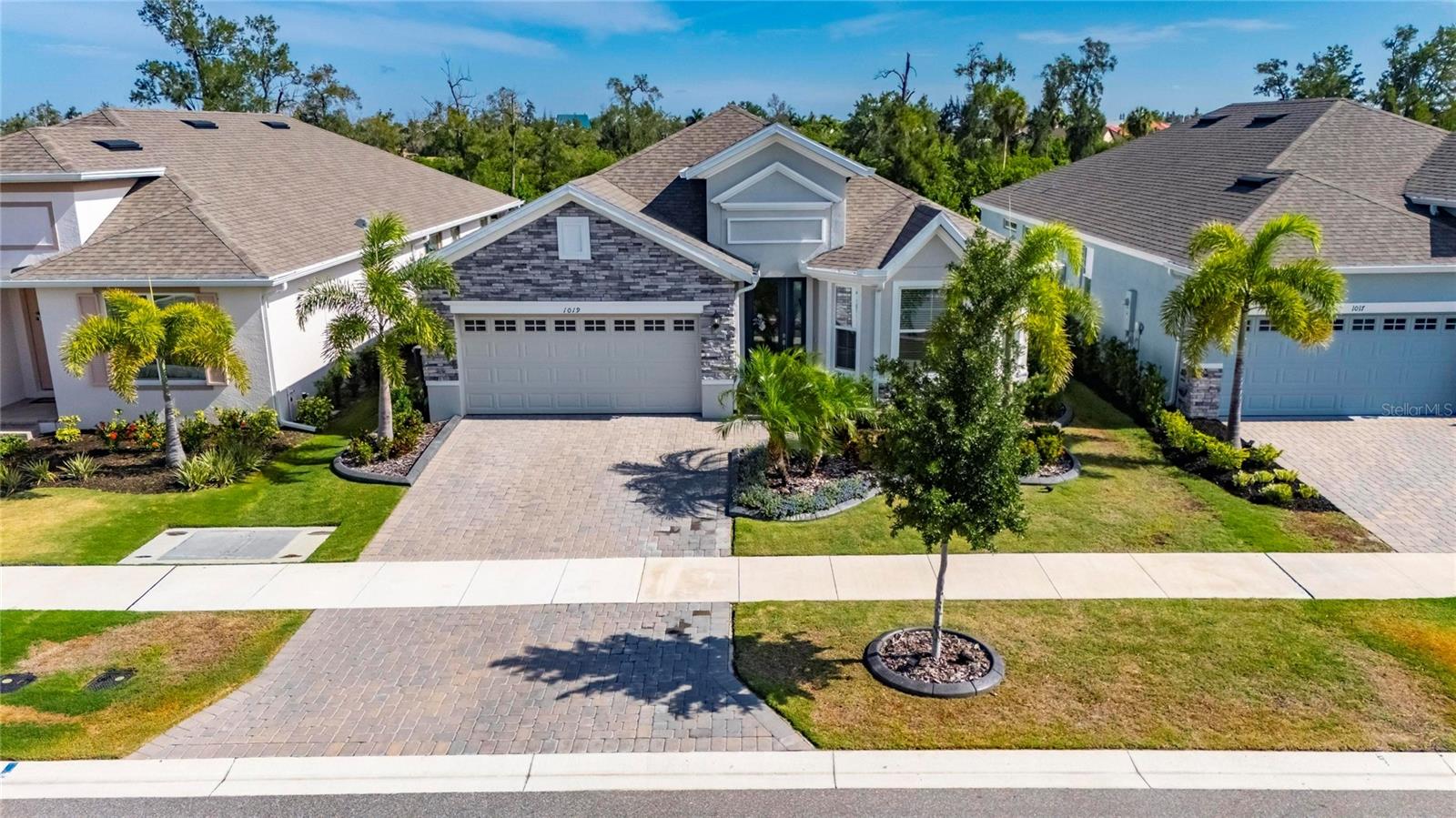 MARISOL POINTE - Residential
