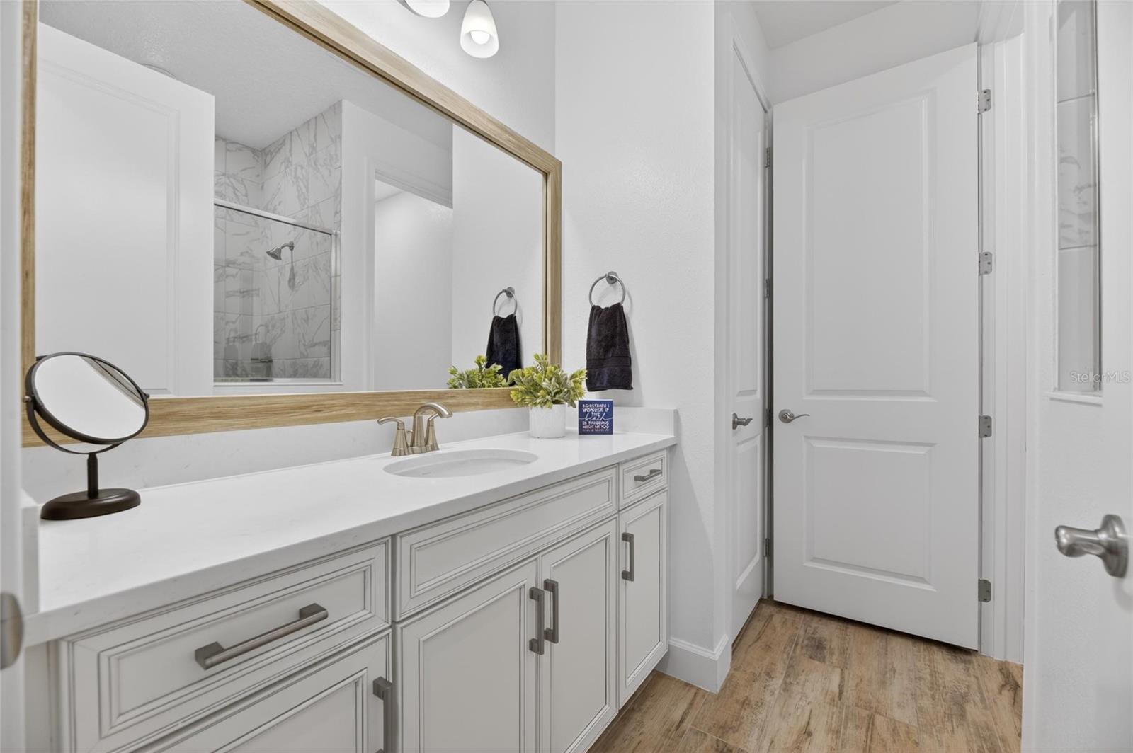 MARISOL POINTE - Residential