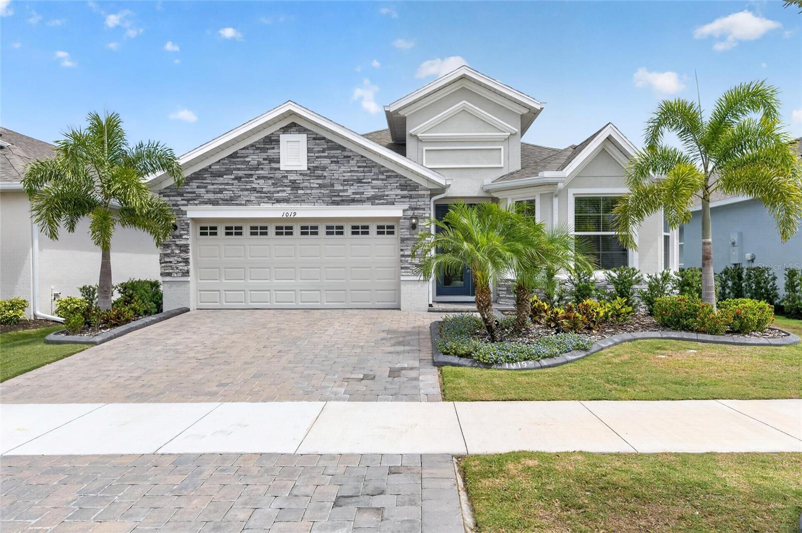 MARISOL POINTE - Residential