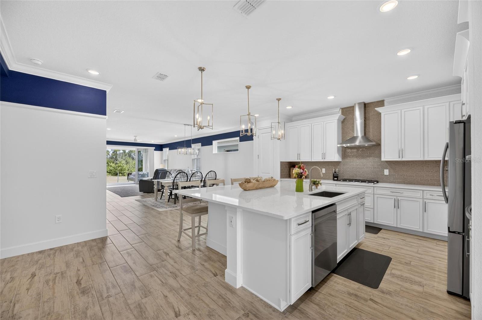 MARISOL POINTE - Residential