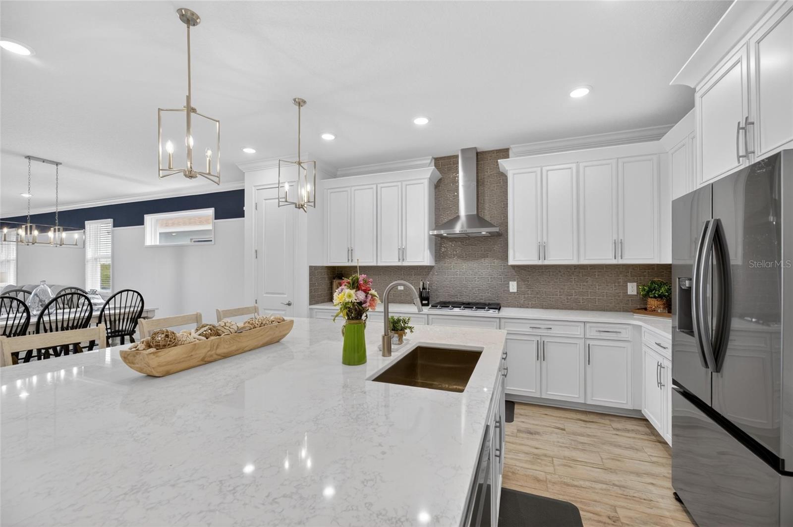 MARISOL POINTE - Residential