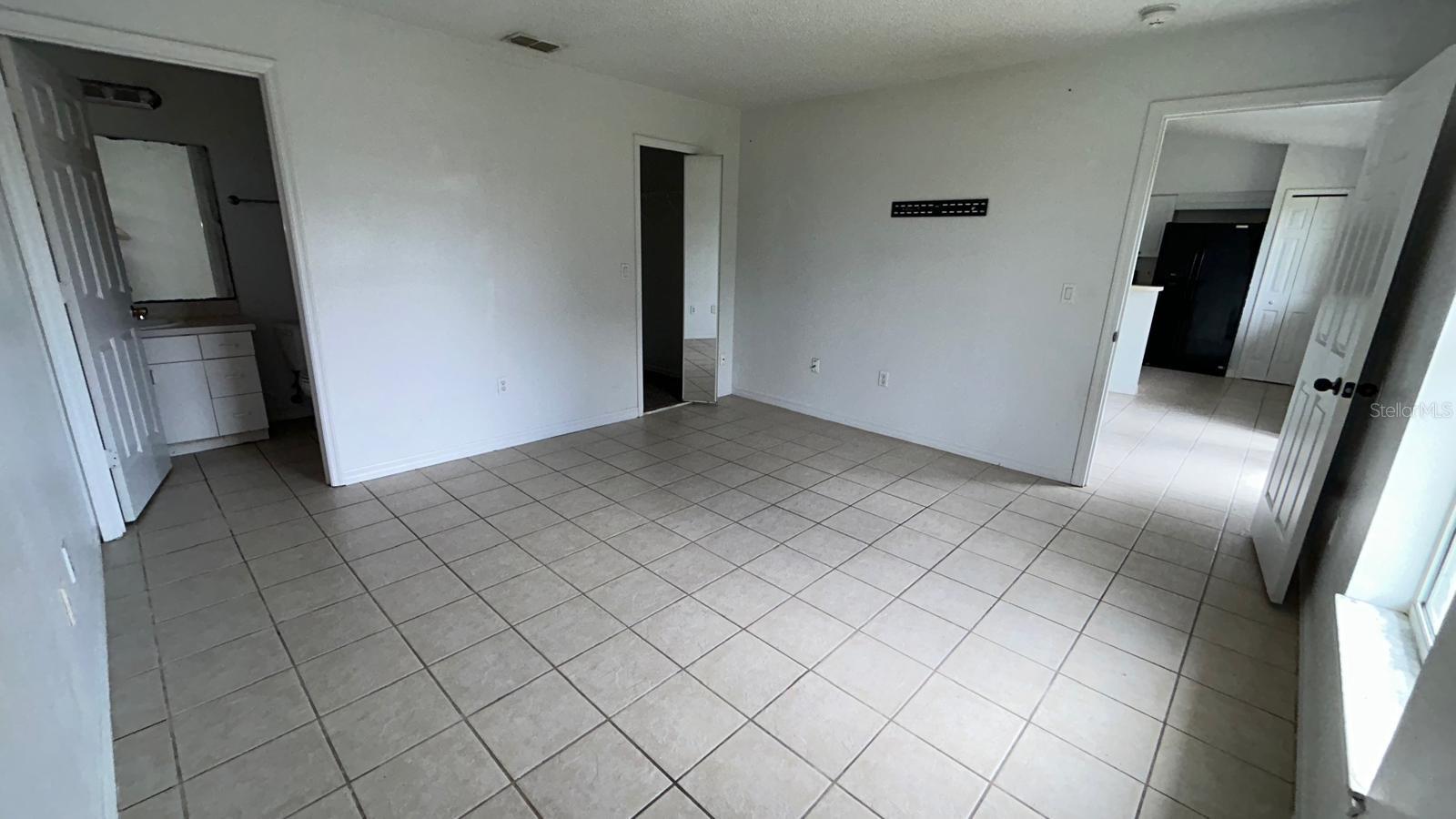 DELTONA LAKES UNIT 34 - Residential Lease