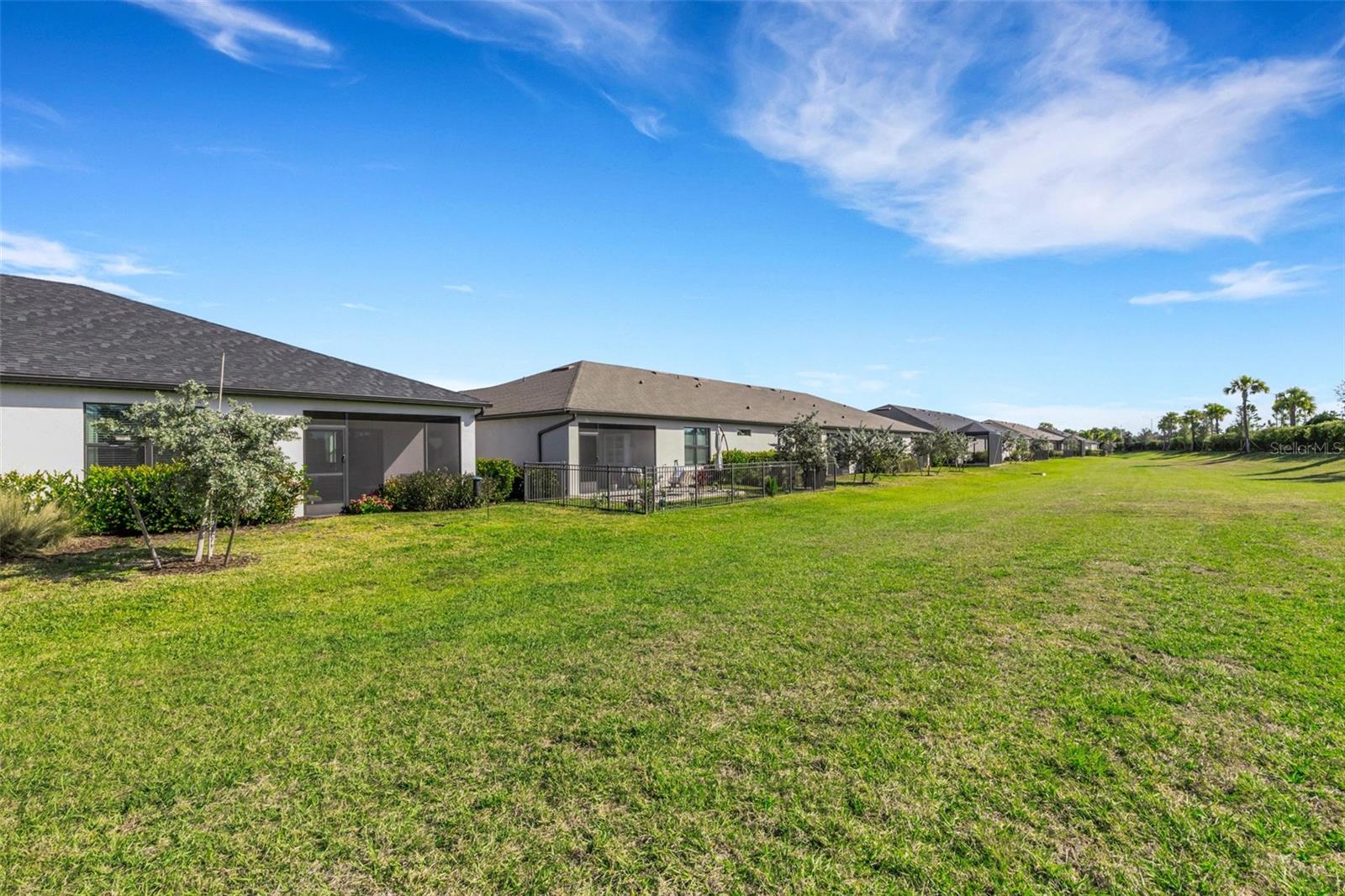 AVANTI AT WATERSIDE - Residential