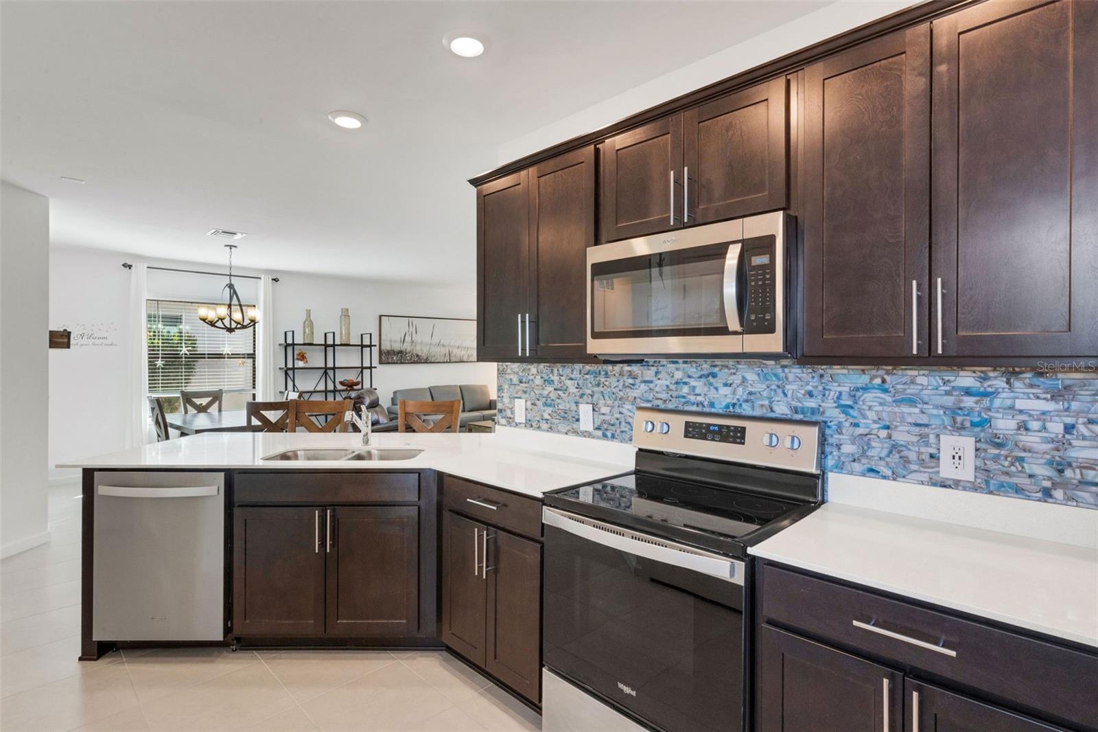 AVANTI AT WATERSIDE - Residential