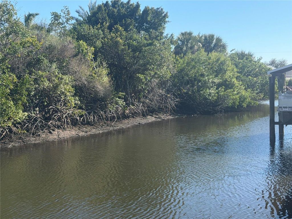 Photo of 2402 Larkspur Dr, Punta Gorda, FL 33950 (MLS # A4679917)