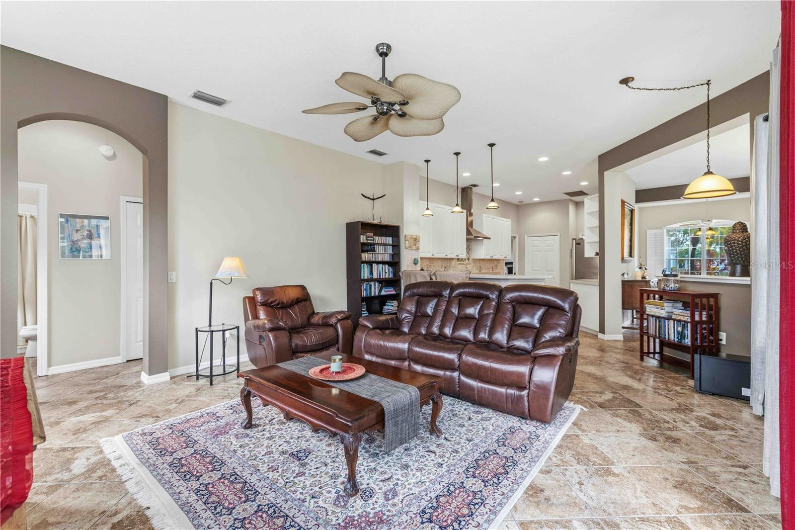 UNIVERSITY PLACE - Residential